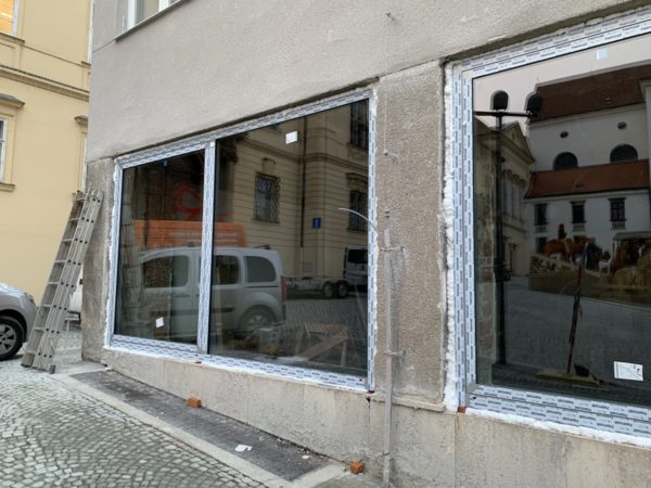 Hlinikova okna Brno
